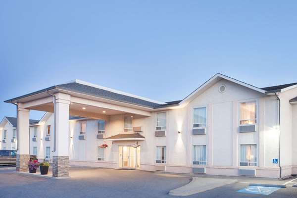 Exterior view - Super 8 Hotel Cranbrook