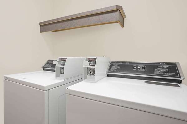 Amenities - Super 8 Hotel Cranbrook