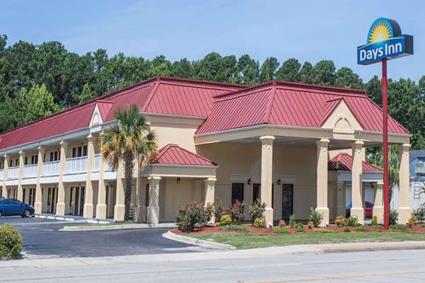 Exterior view - Days Inn Dillon - I-95, Exit 193