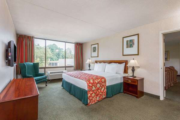  - Ramada Inn Triangle - I-95, Exit 150