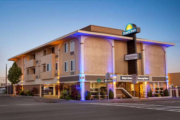 Exterior view - Days Inn Eureka