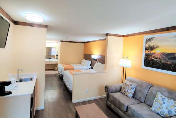  - Days Inn & Suites Fredericksburg
