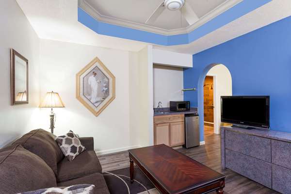 Suite - Days Inn Franklin - I-65, Exit 65