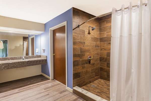  - Days Inn Franklin - I-65, Exit 65