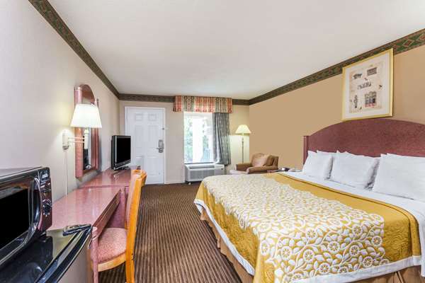  - Days Inn Franklin - I-65, Exit 65