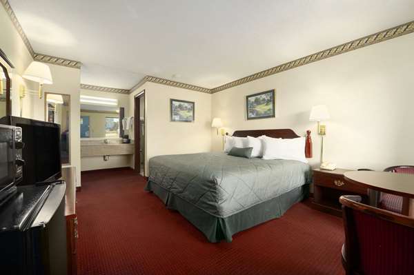  - Days Inn Fort Gordon Augusta - I-520, Exit 3