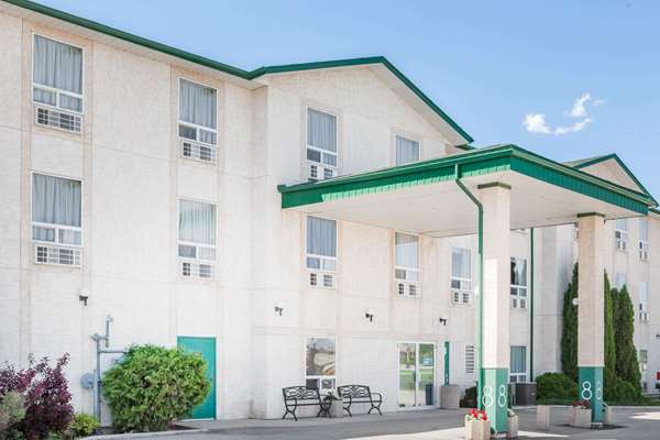 Exterior view - Super 8 Hotel Dauphin