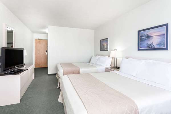  - Super 8 Hotel Dauphin
