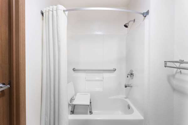  - Super 8 Hotel Yellowknife