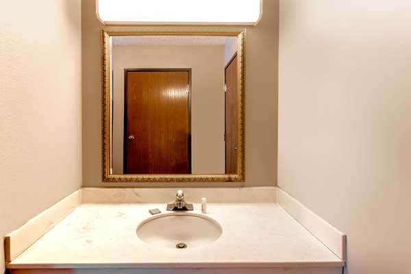  - Super 8 Hotel Frankfort