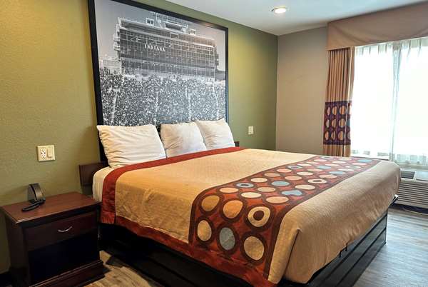  - Super 8 Hotel Frankfort