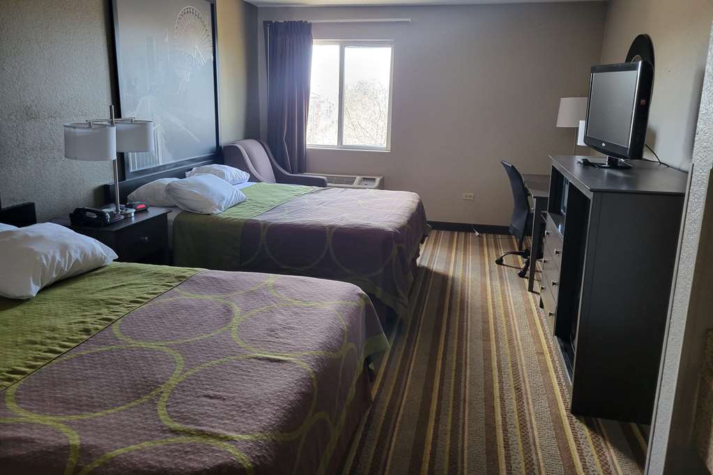 SUPER 8 BY WYNDHAM AURORA/NAPERVILL-guestroom-Guest Room,On-Site.jpg