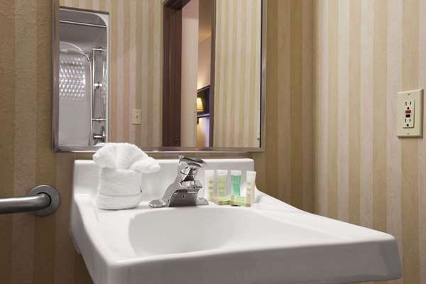  - Super 8 Hotel Perryville