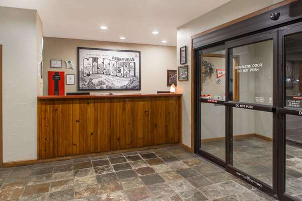  - Super 8 Hotel Perryville