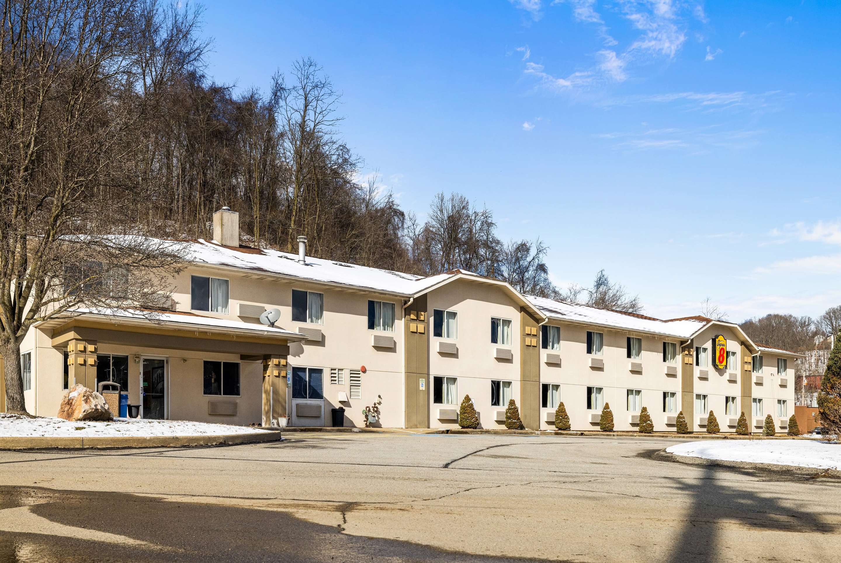 Exterior | Super 8 by Wyndham Pittsburgh/Monroeville
