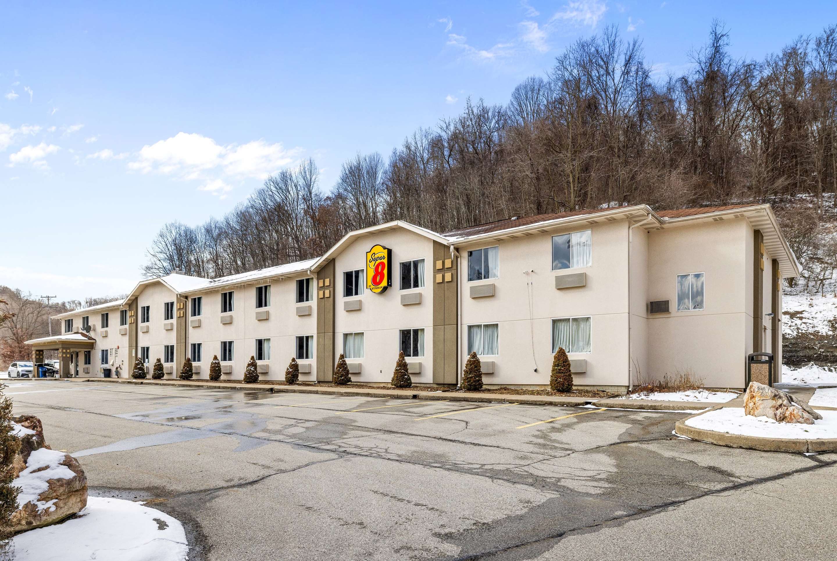 Exterior | Super 8 by Wyndham Pittsburgh/Monroeville