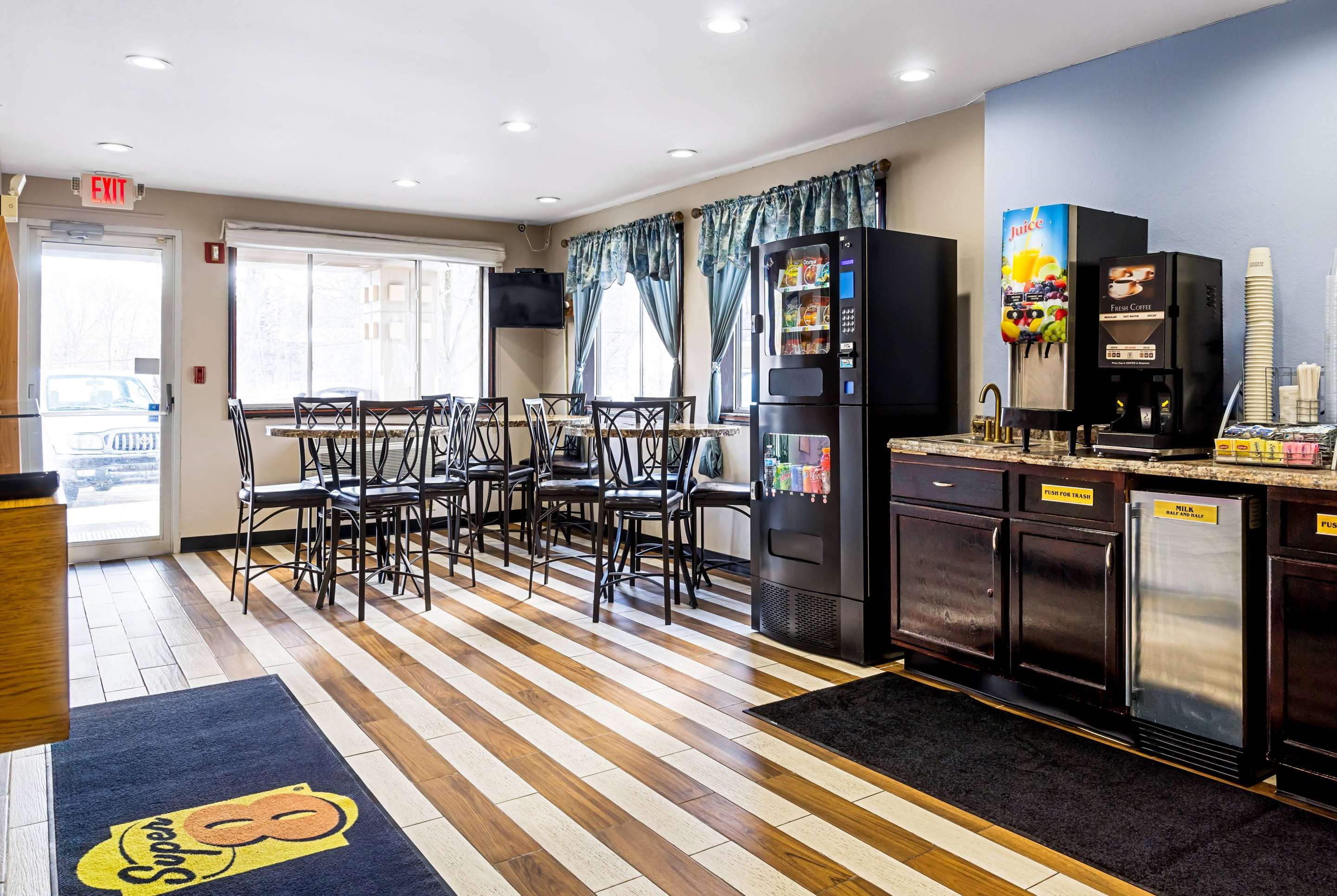 Undefined | Super 8 by Wyndham Pittsburgh/Monroeville