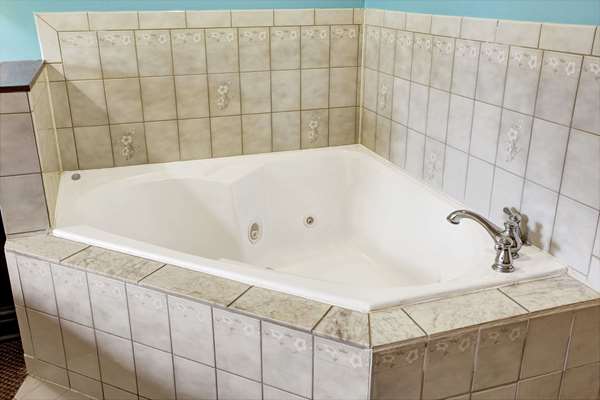 Suite - Super 8 Hotel Heath