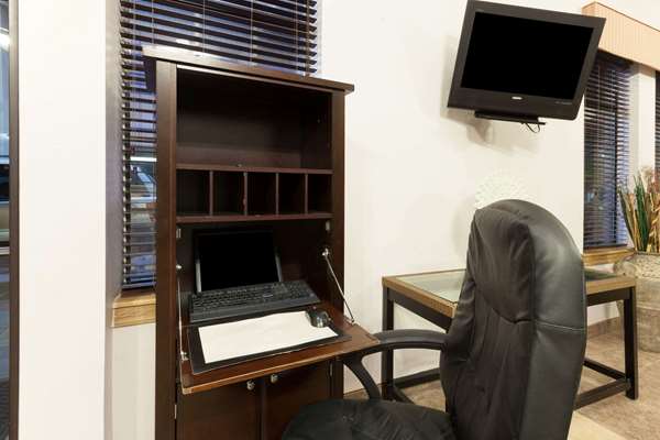 Conference Area - Super 8 Hotel Downtown Tulsa - I-44, Exit 231