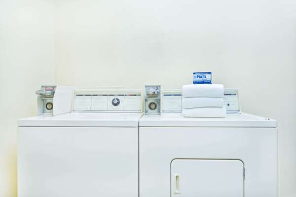  - Super 8 Motel Richfield - I-70, Exit 40