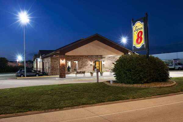 Exterior view - Super 8 Hotel Effingham - I-57 & I-70, Exit 160