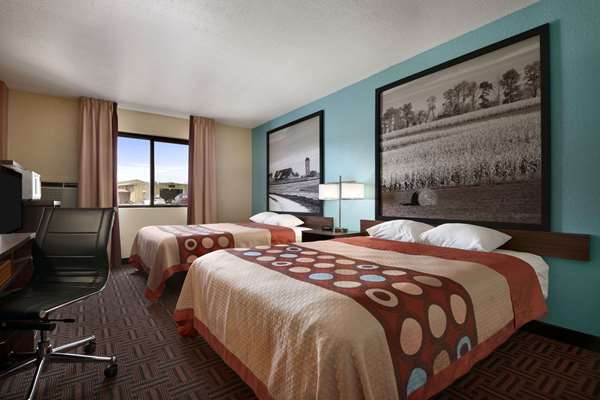  - Super 8 Hotel Effingham - I-57 & I-70, Exit 160