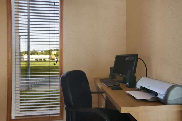 Conference Area - Super 8 Hotel Collinsville - I-55 & I-70, Exit 11