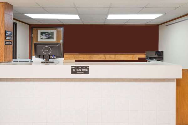  - Super 8 Hotel Dixon