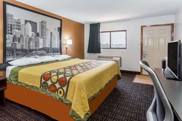  - Super 8 Hotel Dixon