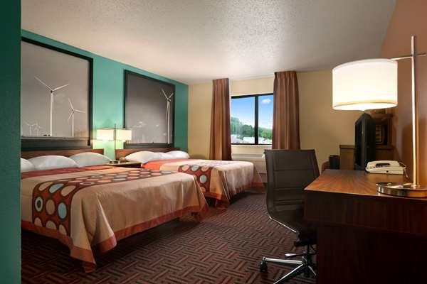  - Super 8 Hotel East Peoria - I-74, Exit 96