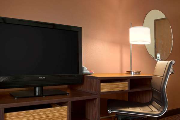  - Super 8 Hotel East Peoria - I-74, Exit 96