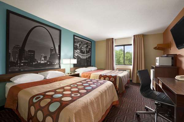  - Super 8 Hotel Fairview Heights - I-64, Exit 12