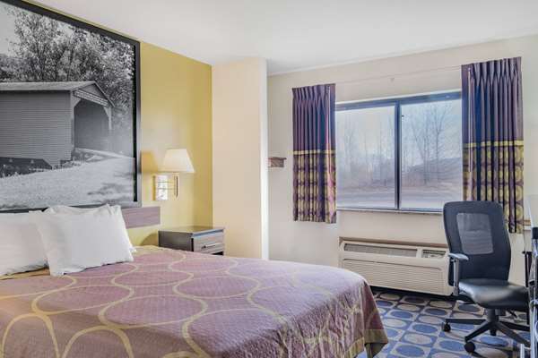  - Super 8 Hotel Danville - I-74, Exit 220