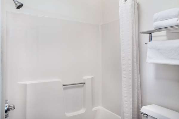  - Super 8 Hotel Danville - I-74, Exit 220