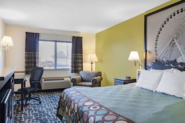  - Super 8 Hotel Danville - I-74, Exit 220