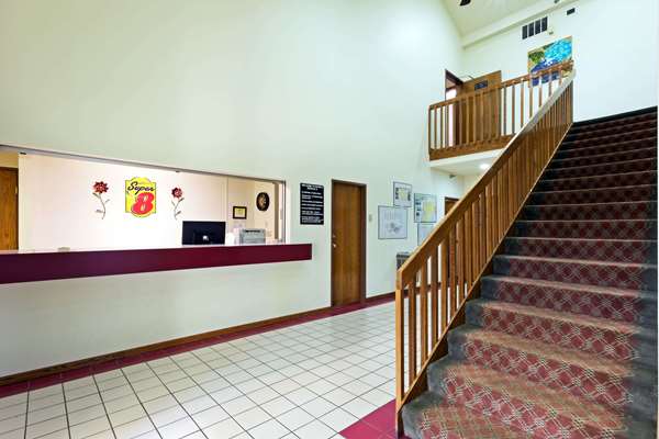  - Super 8 Hotel DeKalb - I-88, Exit 91