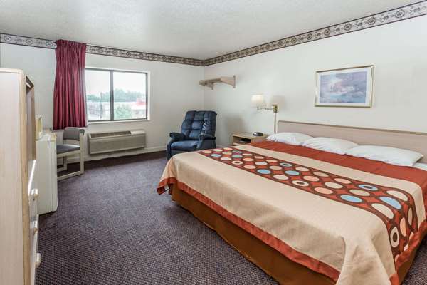  - Super 8 Hotel Morris - I-80, Exit 112