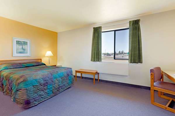  - Super 8 Hotel Klamath Falls