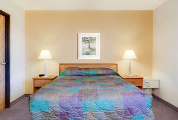  - Super 8 Hotel Klamath Falls