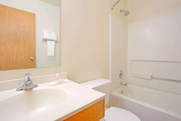  - Super 8 Hotel Klamath Falls