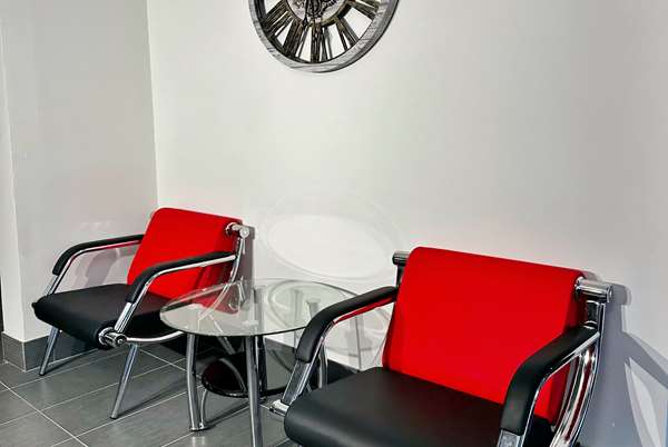  - Super 8 Hotel Peoria - I-74, Exit 89