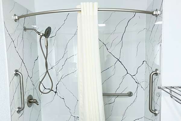  - Super 8 Hotel Peoria - I-74, Exit 89