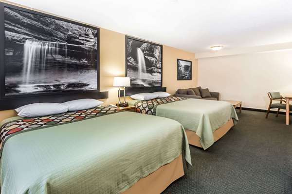  - Super 8 Hotel Ottawa - I-80, Exit 90