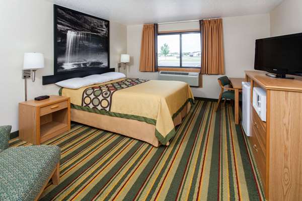  - Super 8 Hotel Ottawa - I-80, Exit 90