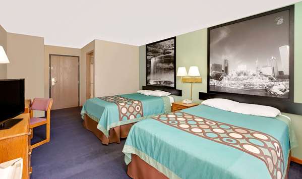  - Super 8 Hotel Macomb