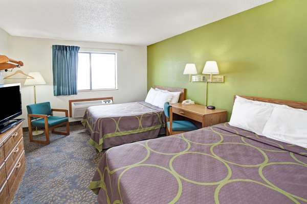  - Super 8 Hotel Mokena - I-80, Exit 145