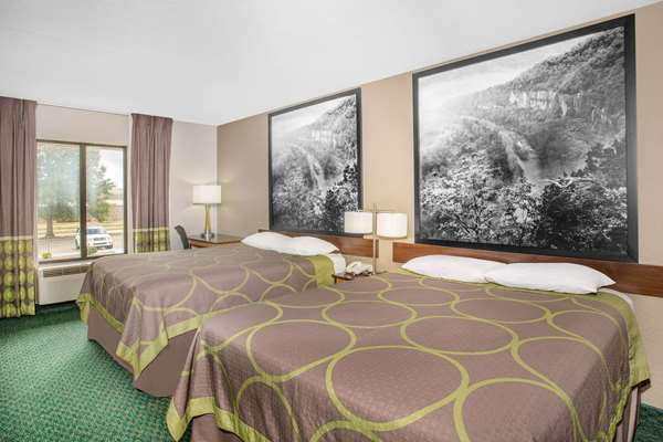  - Super 8 Hotel Bentonville - I-49, Exit 85