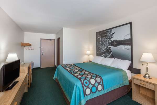  - Super 8 Hotel Moose Jaw