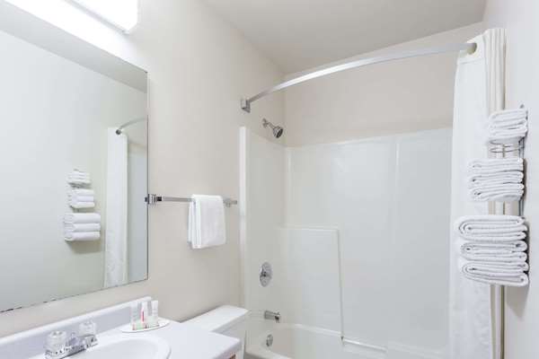  - Super 8 Hotel Moose Jaw