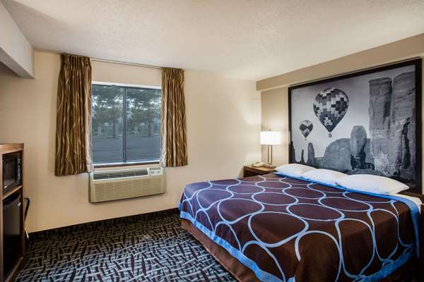  - Super 8 Hotel Flagstaff - I-40, Exit 201